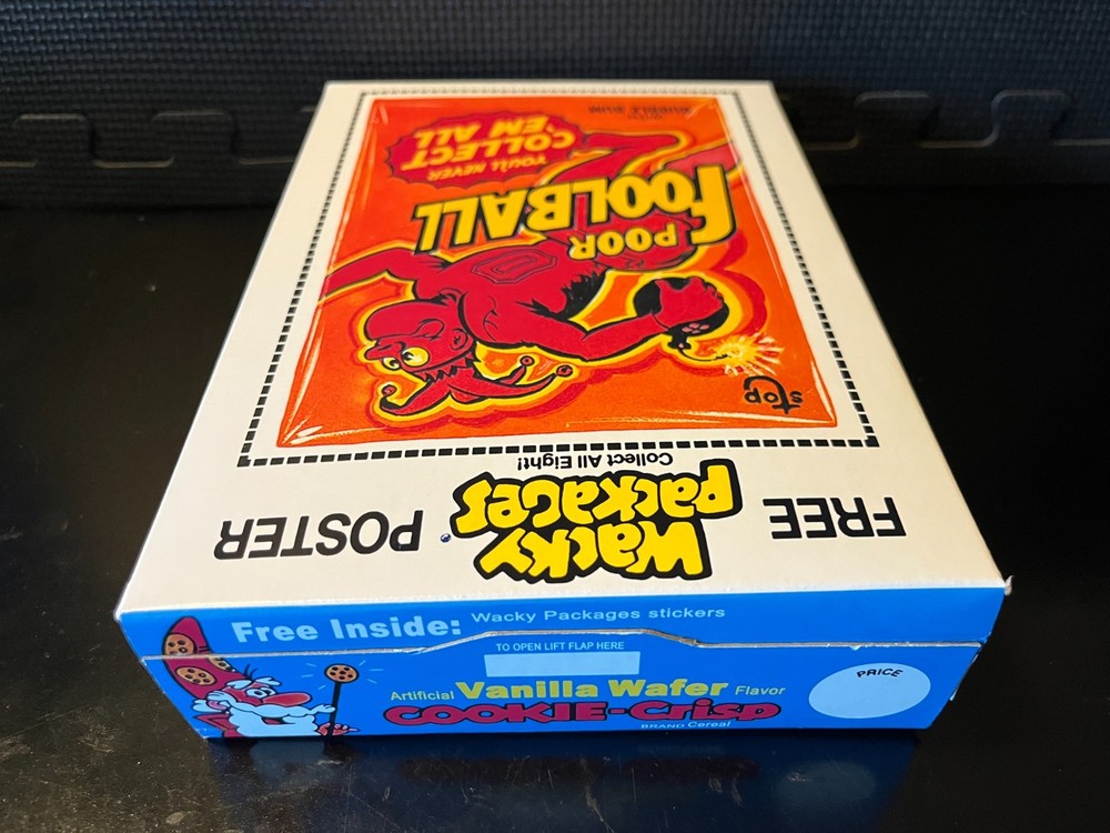 1982 Cookie Crisp (Foolball on back) - Empty custom design display box