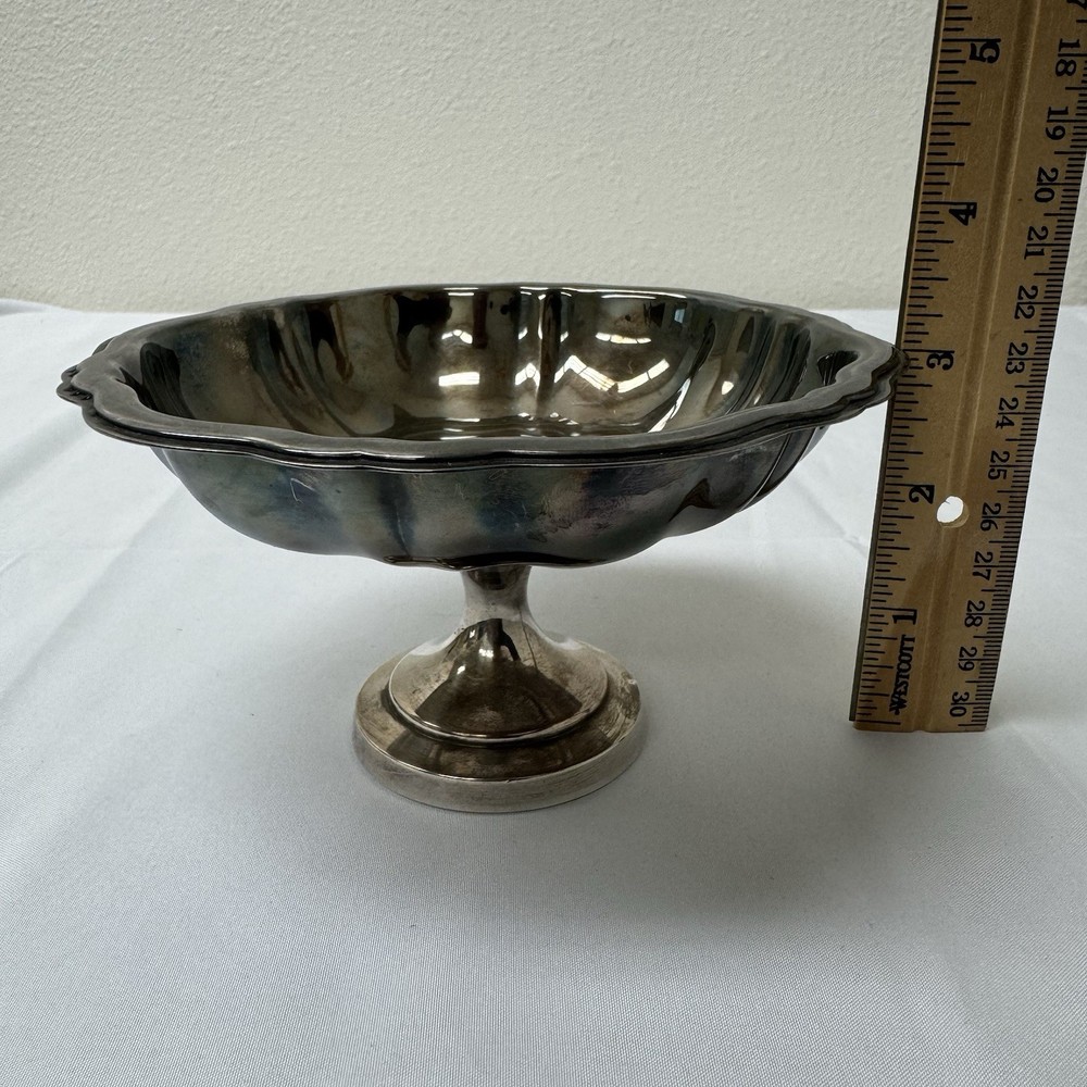 Vintage Oneida Silver Plated Candy / Mint Dish - 5.75"