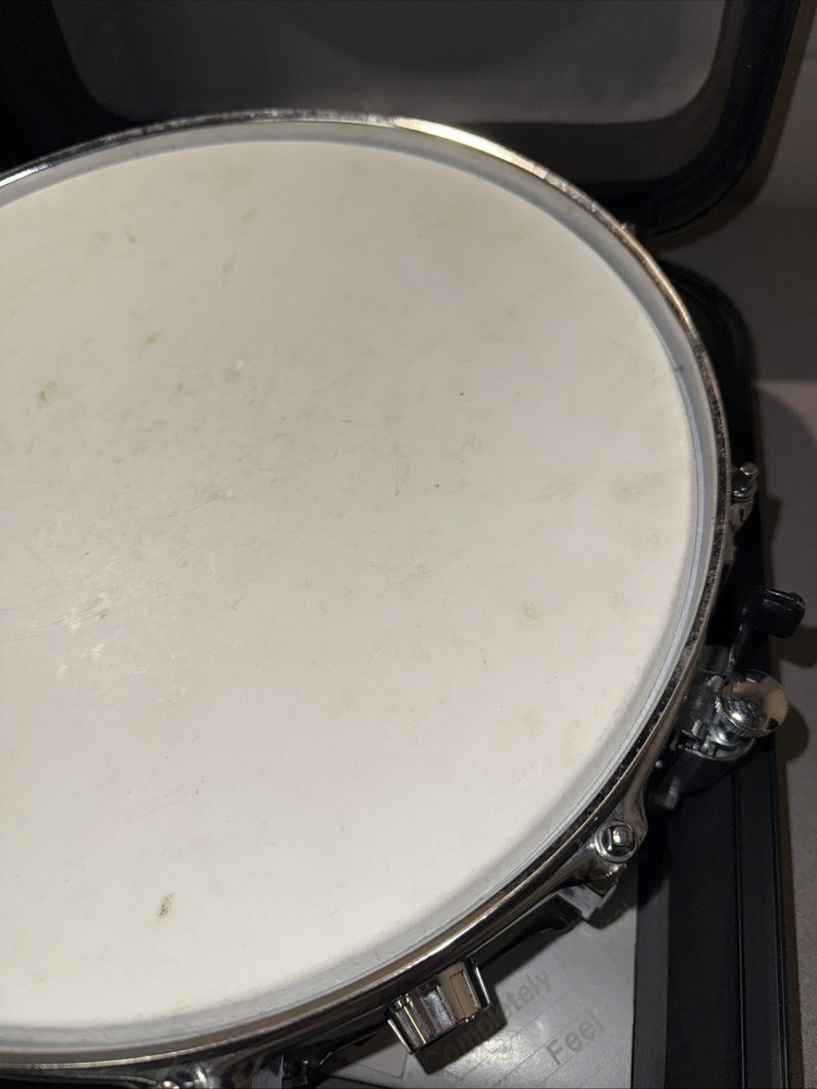 Snare Drum 14 x 6.5 with Case. READ DESCRIPTION.