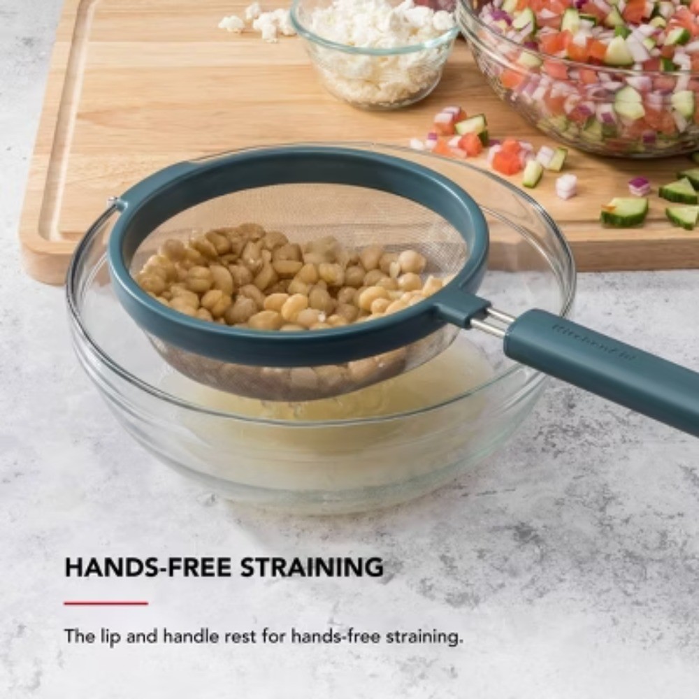 DISHWASHER SAFE HANDS-FREE STRAINING7" Strainer Agave