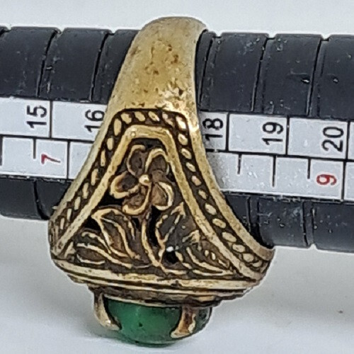 green old stone fortune whealthy ring amulet