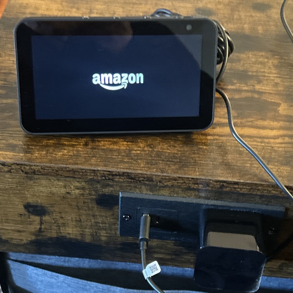 Amazon Echo Show 5 Smart Speaker Charcoal Black ❤️ Open Box