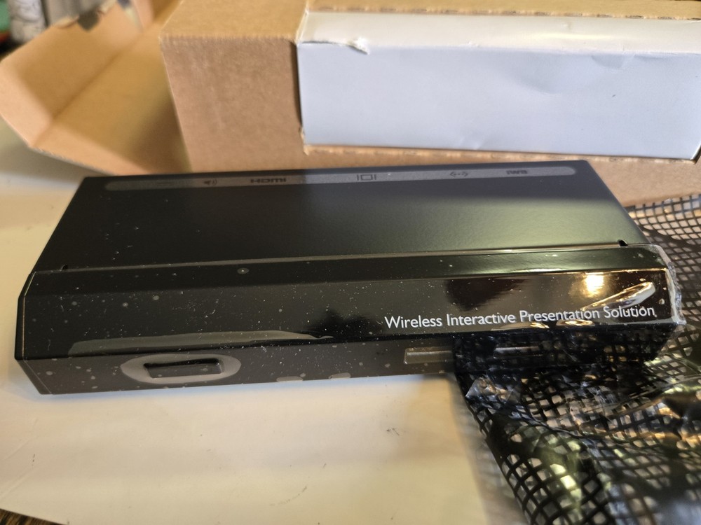 QConnect QOMO Hite Vision WIPS2 Wireless Interactive Presentation System. Tablet