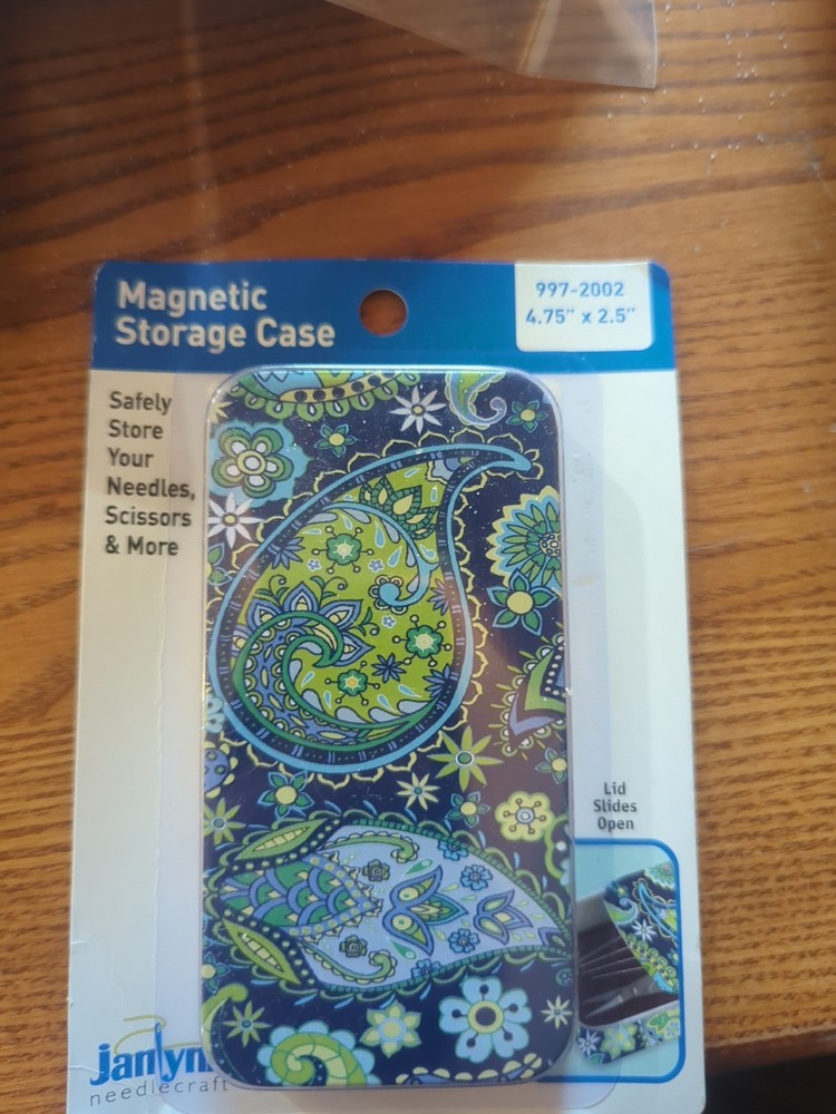 Magnetic Storage Case, Blue Paisley