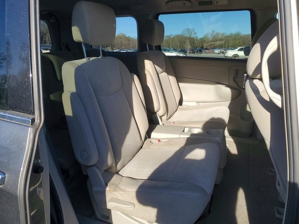 QUEST 2016 Glove Box 5034368