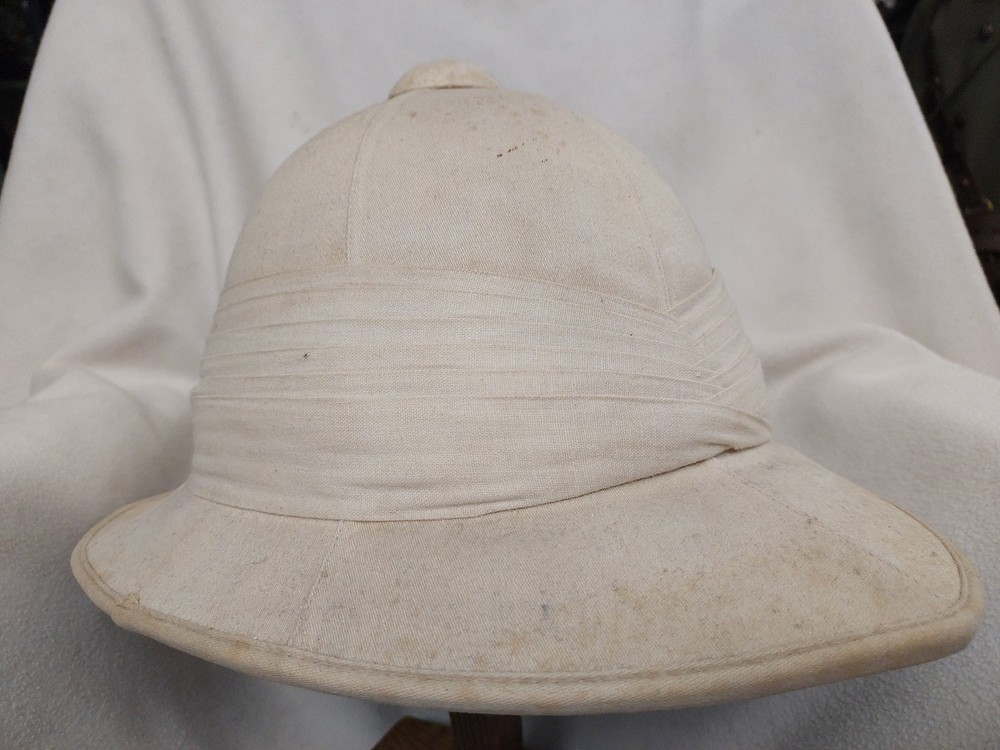 Canadian RA pith helmet