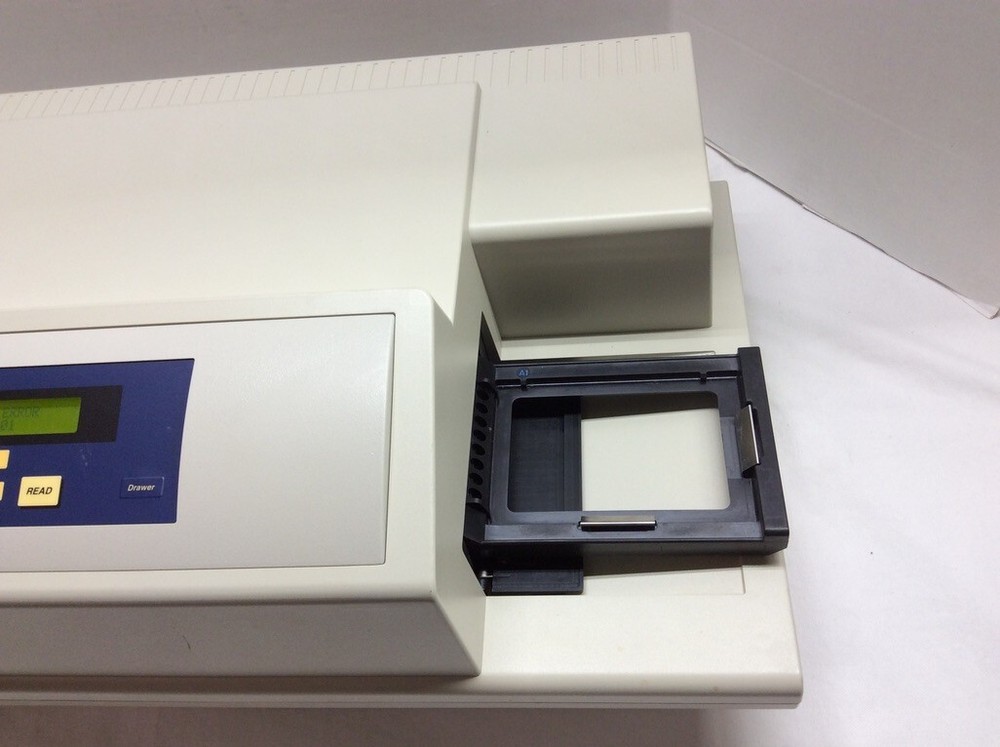 Molecular Devices SpectraMax 190 Microplate Spectrophotometer