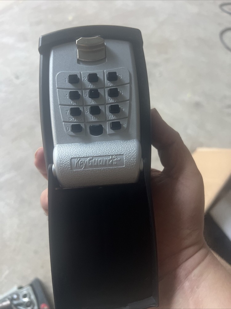 Portable Key Lock Box – Secure Key Storage Vault – New Open Box