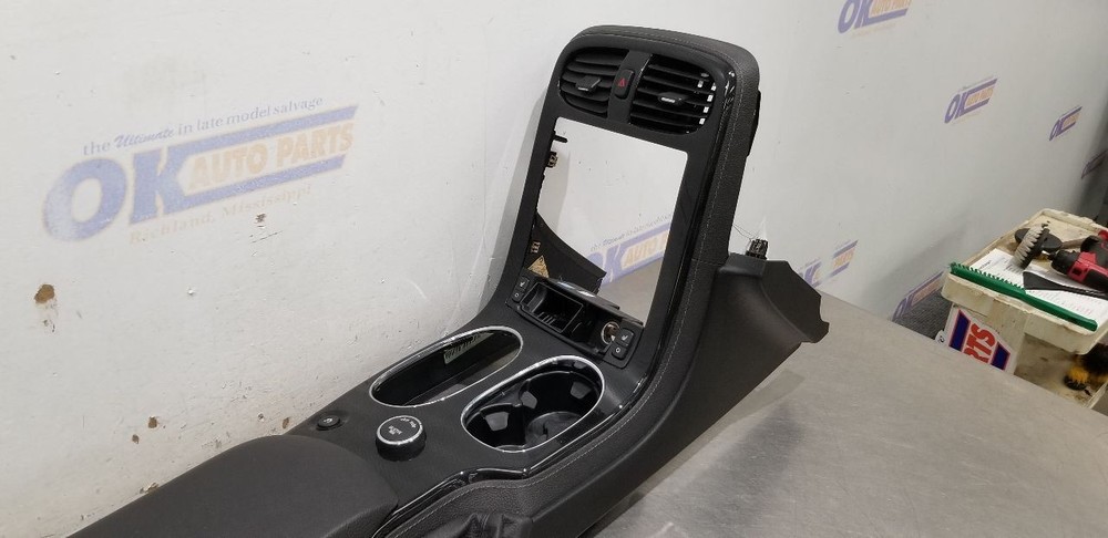 09 CHEVY CORVETTE C6 3LT AT COMPLETE FRONT FLOOR CENTER CONSOLE BLACK