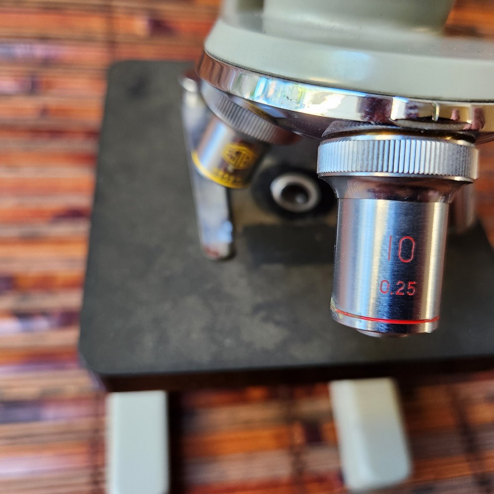 ESTEN MICROSCOPE NO. 652502 - Made in Japan, VERY SOLID CONSTRUCTION