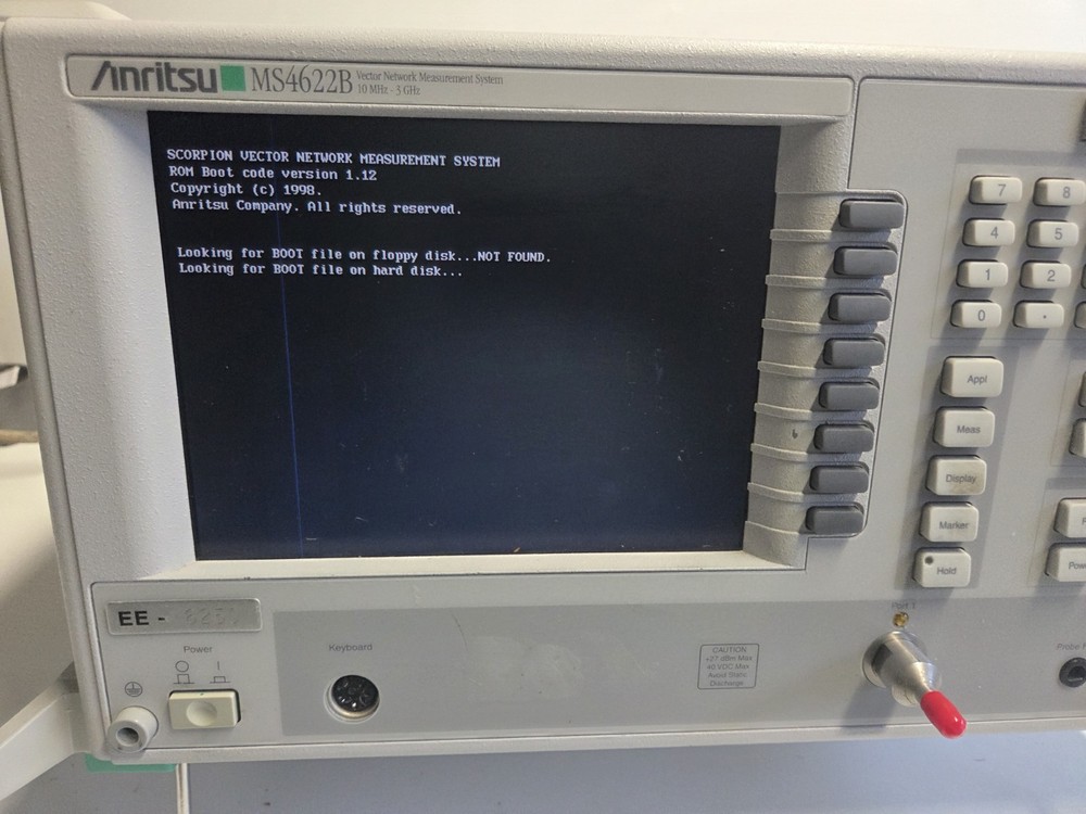 Anritsu MS4622B 10 MHz to 3 GHz S - Parameter Vector Network Analyzer