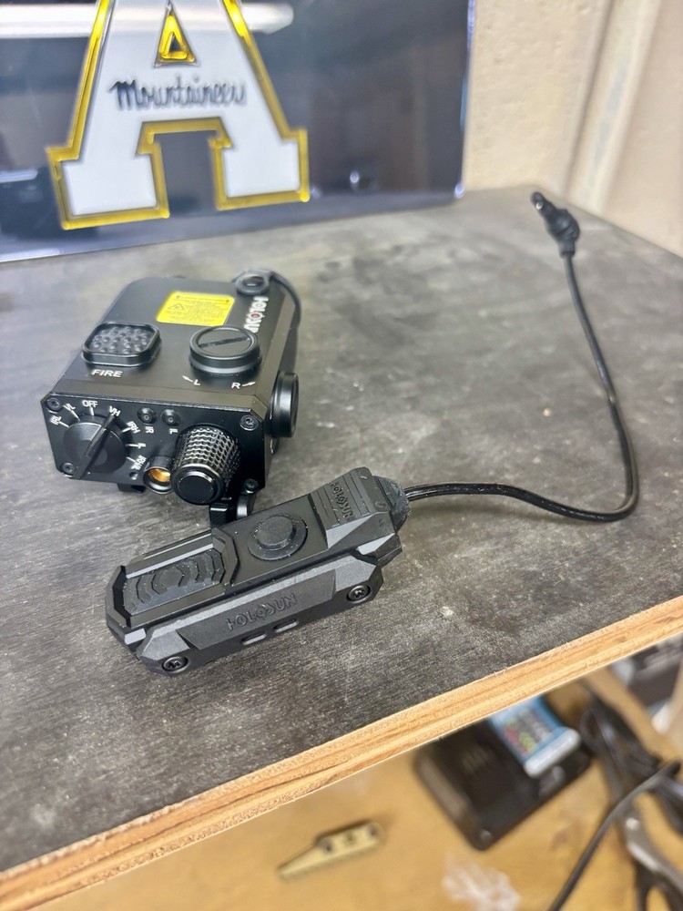HOLOSUN LS321r Laser/IR Illuminator
