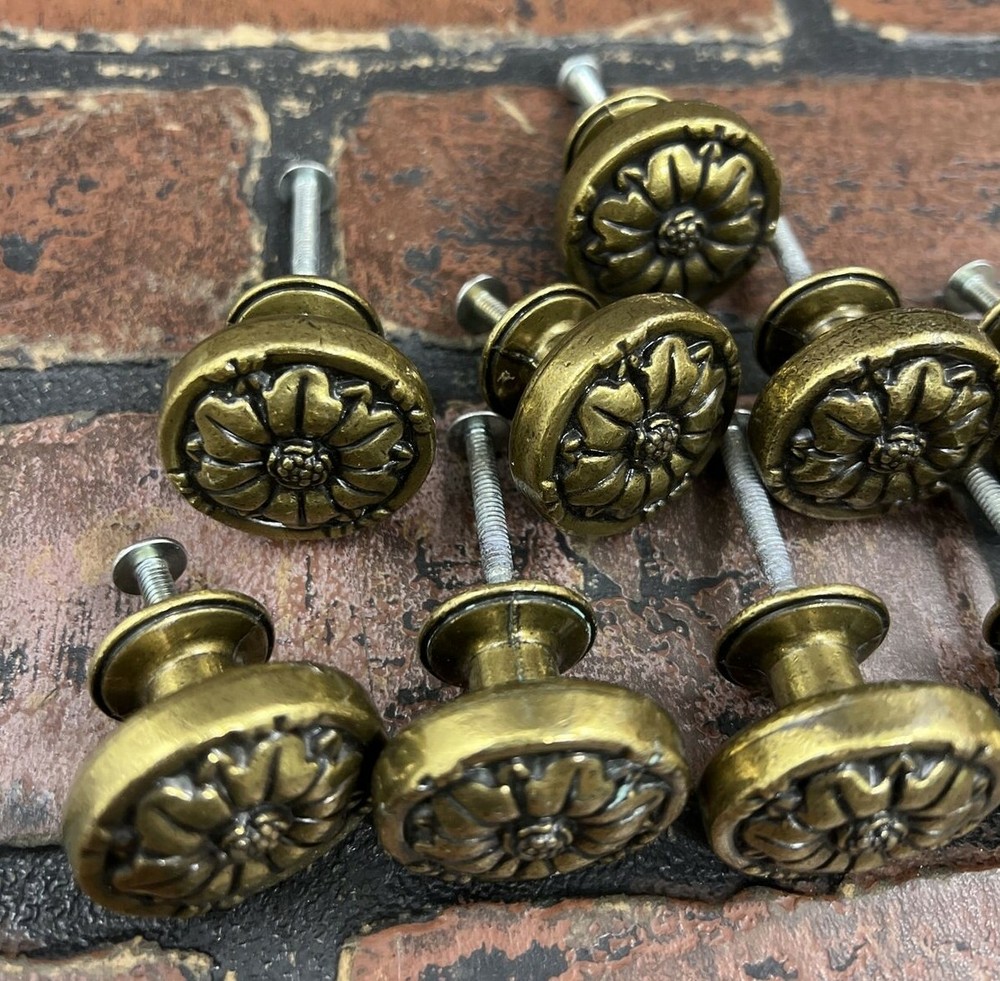 10 Floral Decorated Closet or Cabinet Knobs