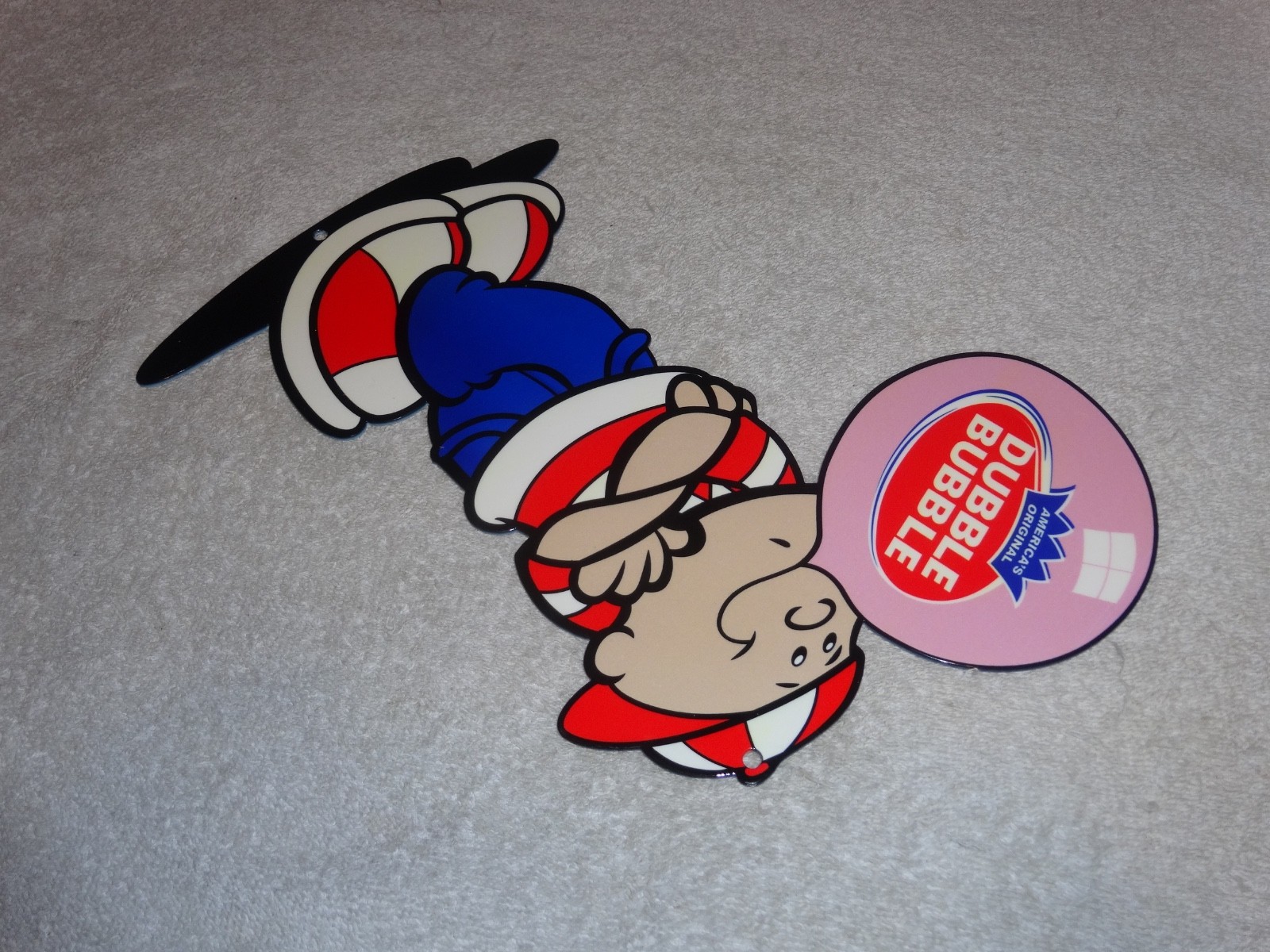 VINTAGE DUBBLE BUBBLE BOY BLOWING FLEER CHEWING GUM 10" METAL GASOLINE OIL SIGN!