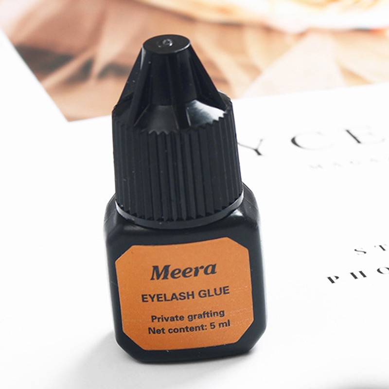 Quick Dry Eyelash Extension Glue 2 Second Set Plant Based Non Irritating Black
