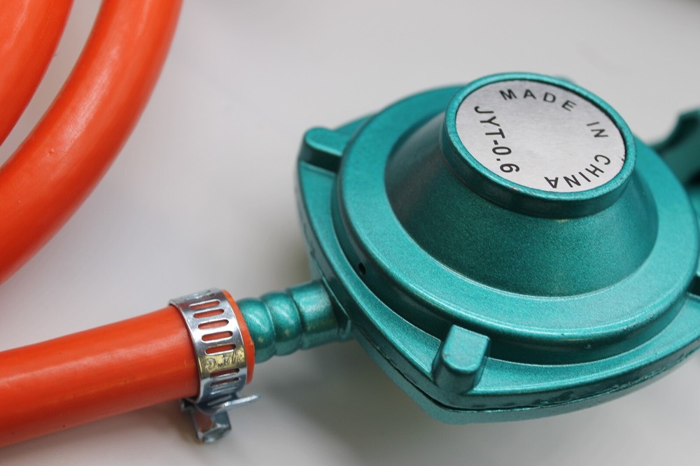 Regulator with 6" Hose BBQ 4 Regular LPG Burner