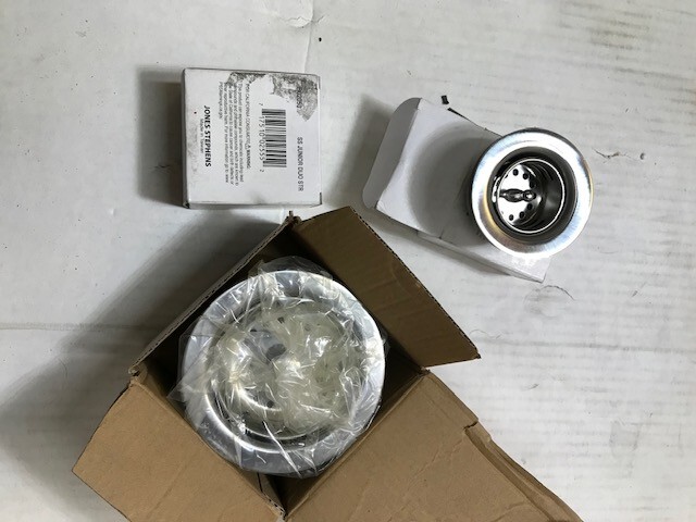 Sink strainers lot B02050
