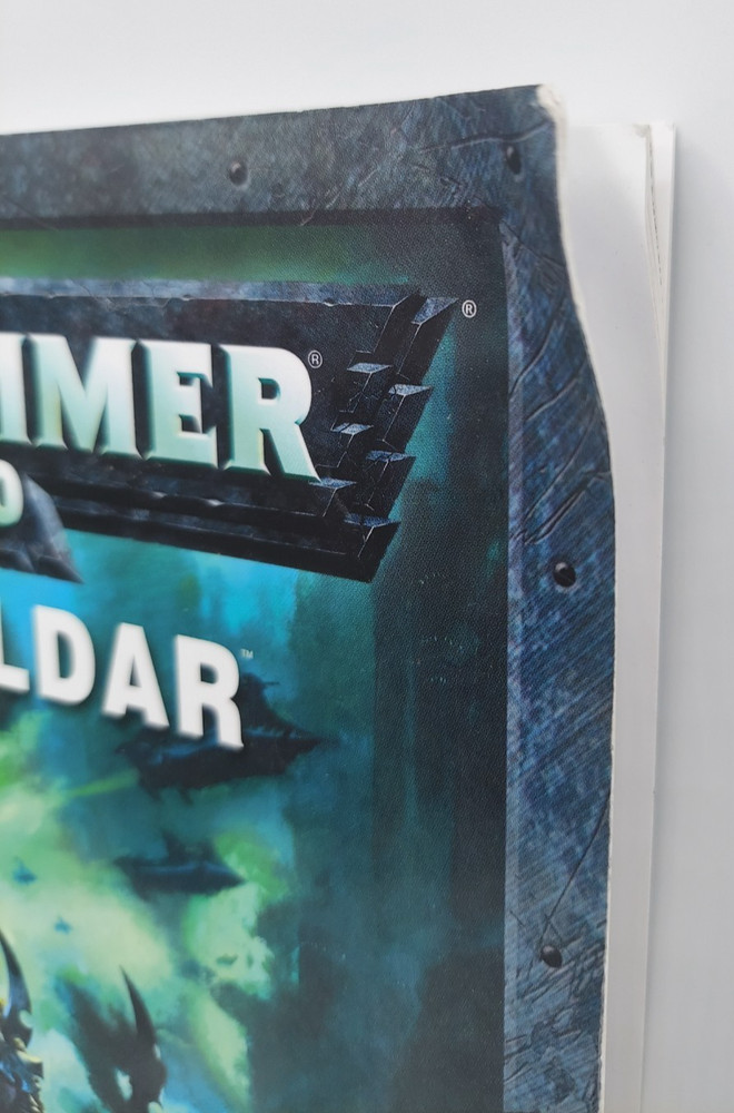 2010 Warhammer 40,000 Dark Eldar Book Game Workshop