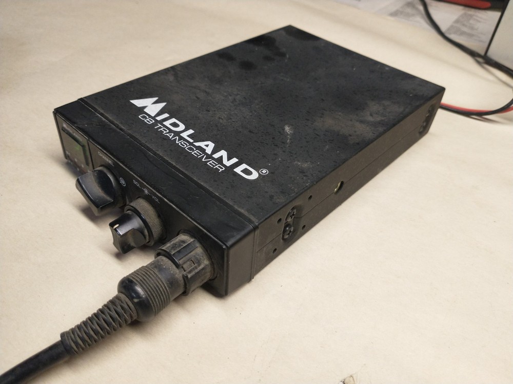 Midland model 77-104 CB Radio UNTESTED