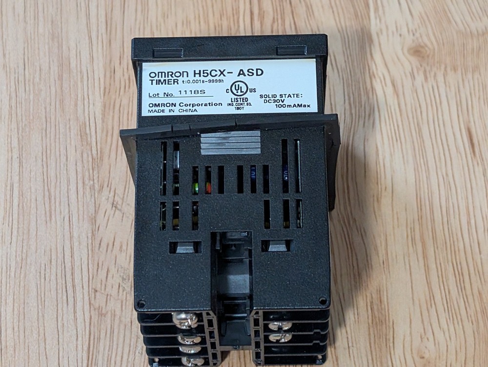 Omron H5CX-ASD Digital Timer - Used