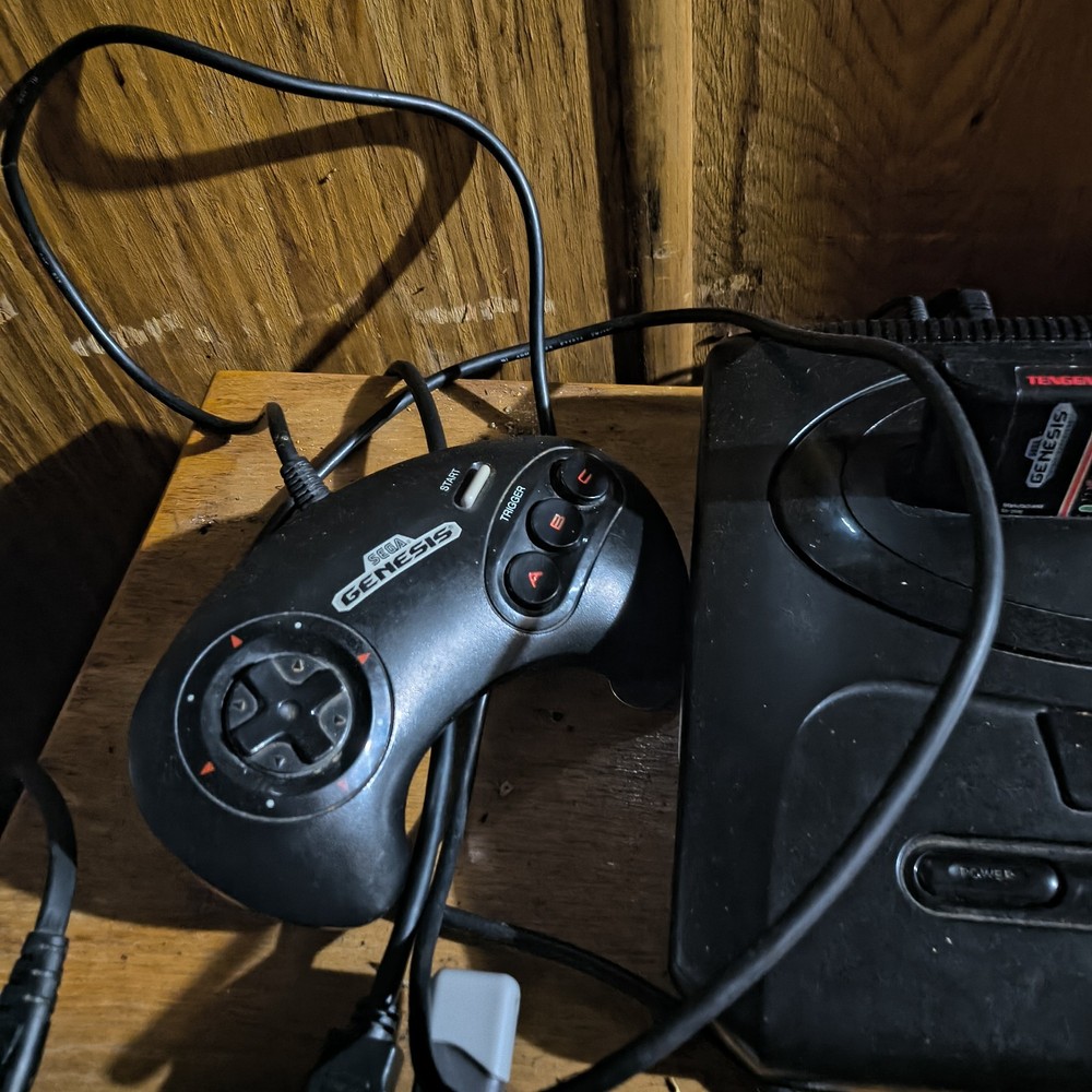 sega genesis model 2 With Controller And Games