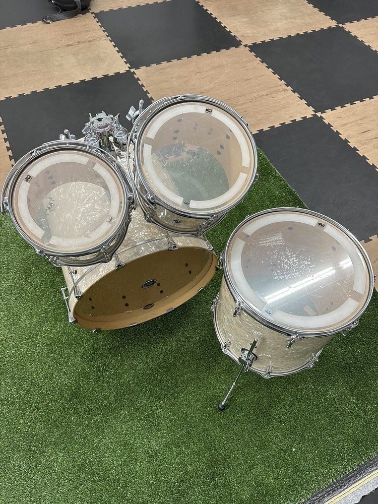 SJC Custom Drums Marine Pearl !!