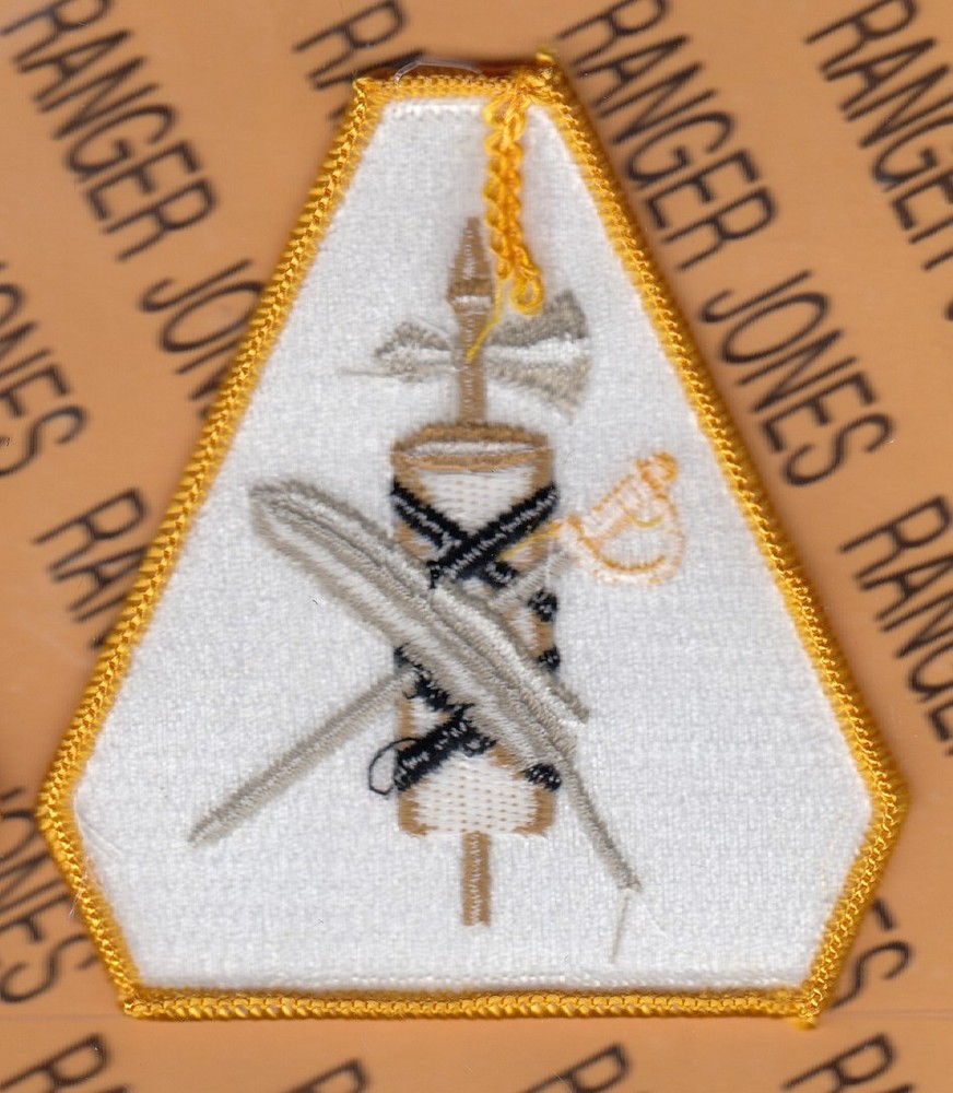 US Army Reserve Legal Command USARLC ~3.25" uniform patch m/e