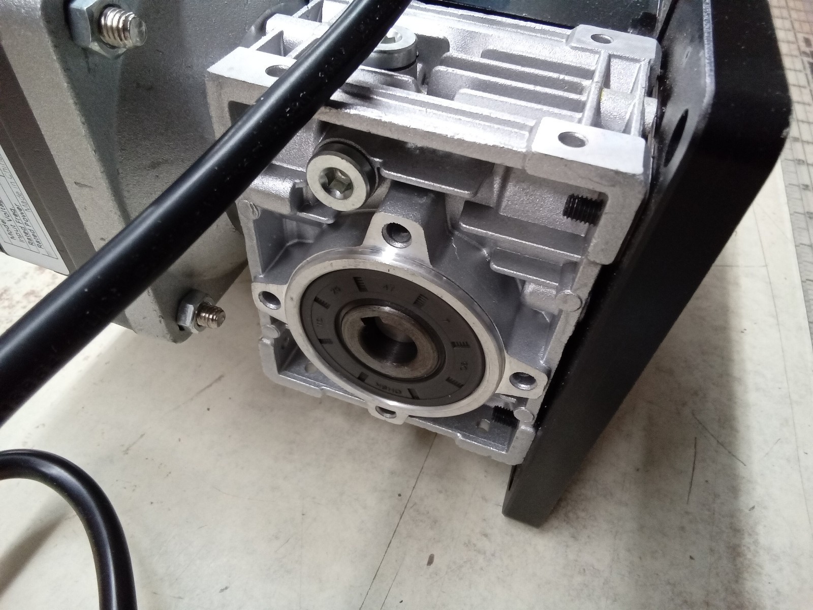 Creworks 200W Automatic Wire Stripper 0.04–1" Wsm-Es30-Us SS030