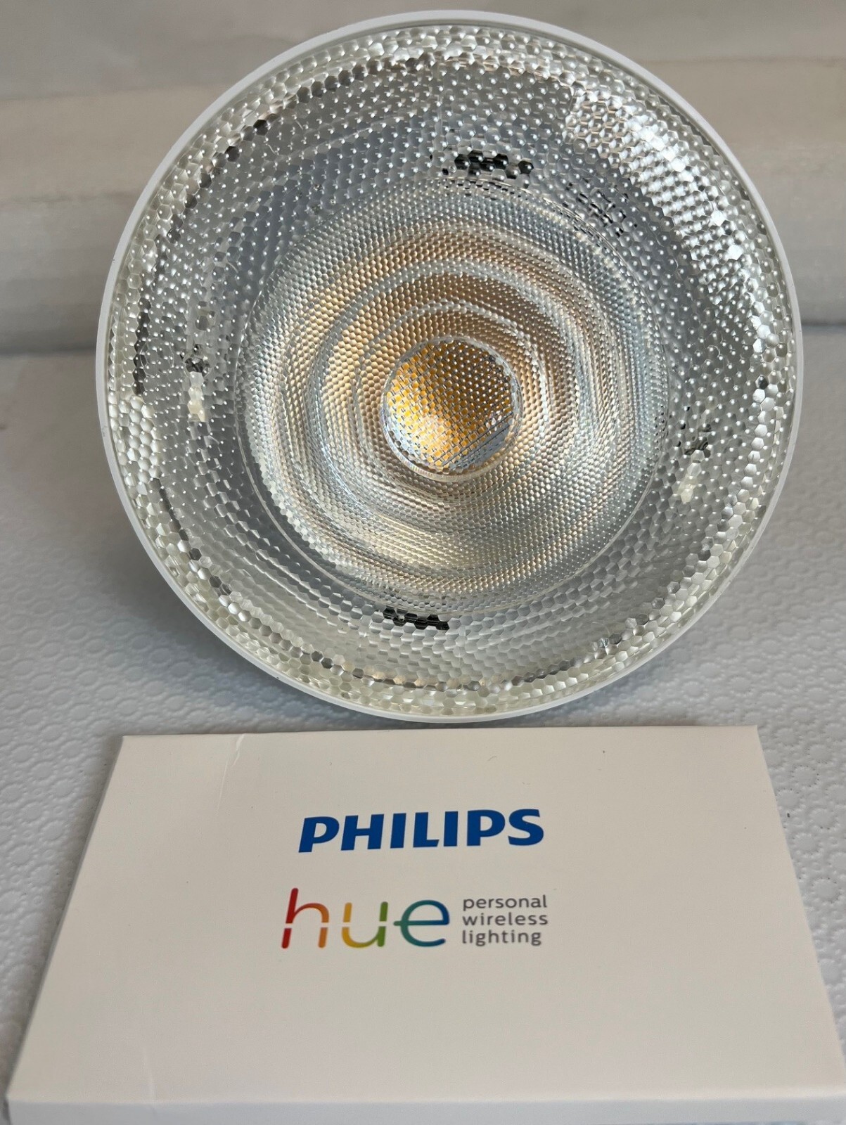 Philips PAR38 White LED Dimmable Smart Wireless FloodLight Bulb -FREE S/H