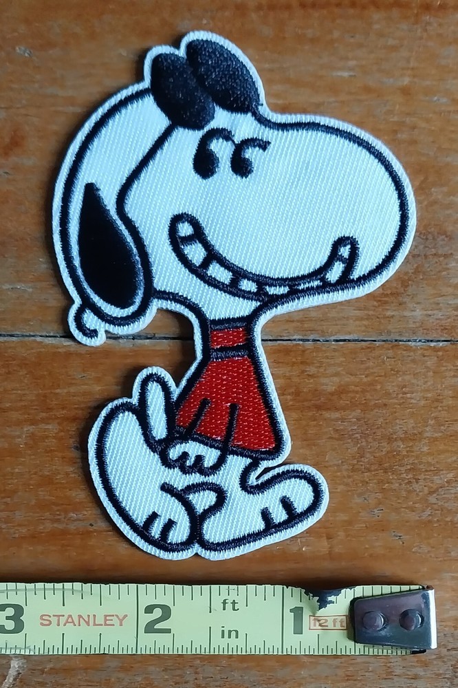 COOL JOE Snoopy with Sun Glasses Iron On Embroidered Patch