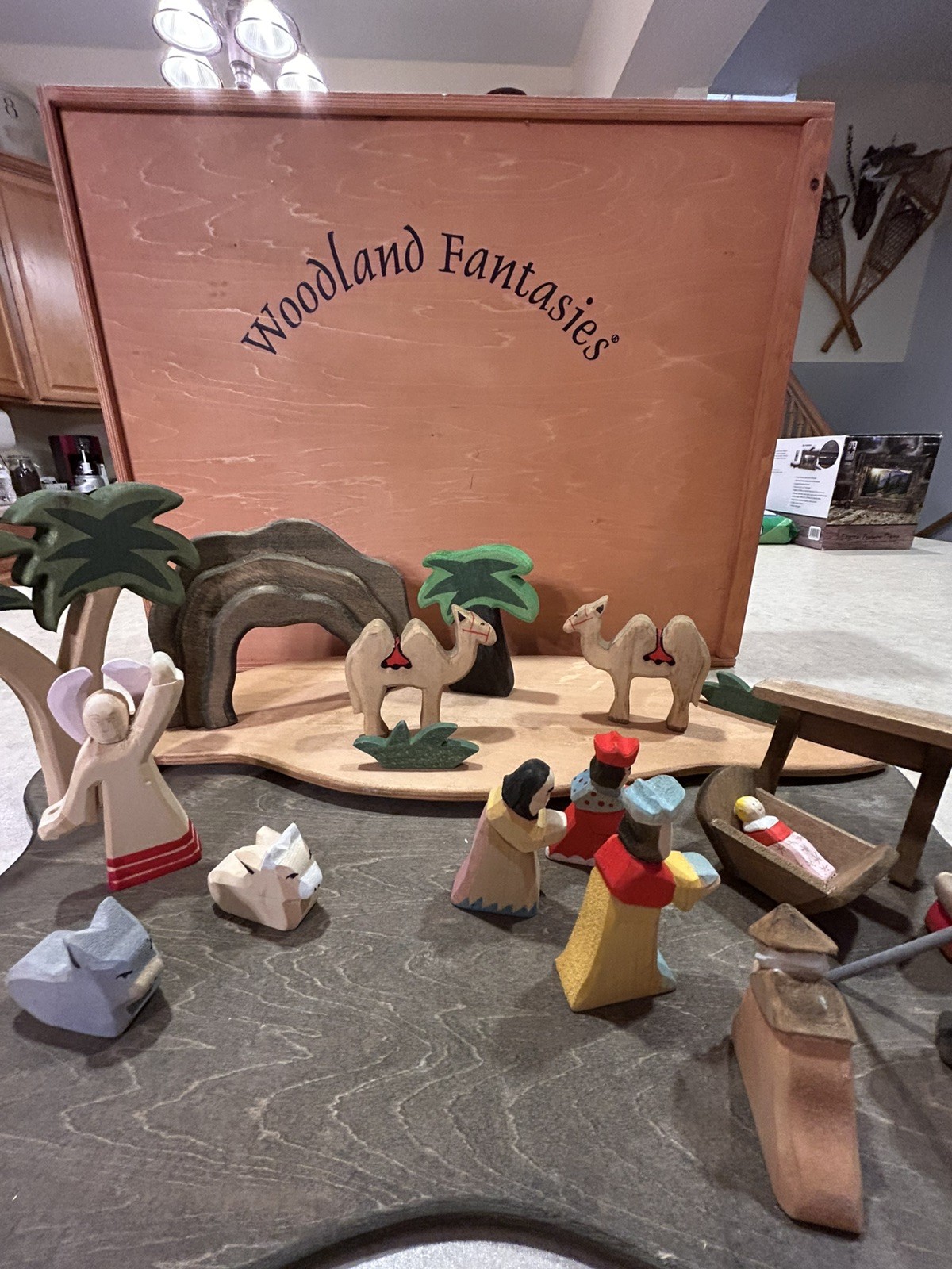 Maxim Woodland Fantasies Deluxe Nativity Set