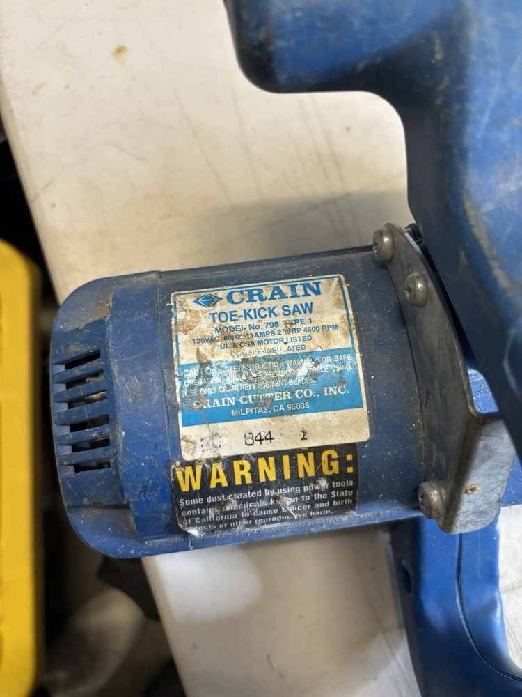 Crain toe-kick saw model 795 Type 1