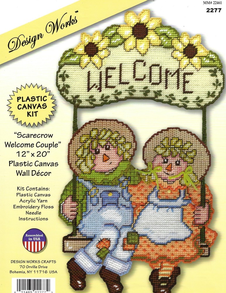 SCARECROW  WELCOME COUPLE WALL HANGING   plastic canvas  PATTERN (#TF0568)