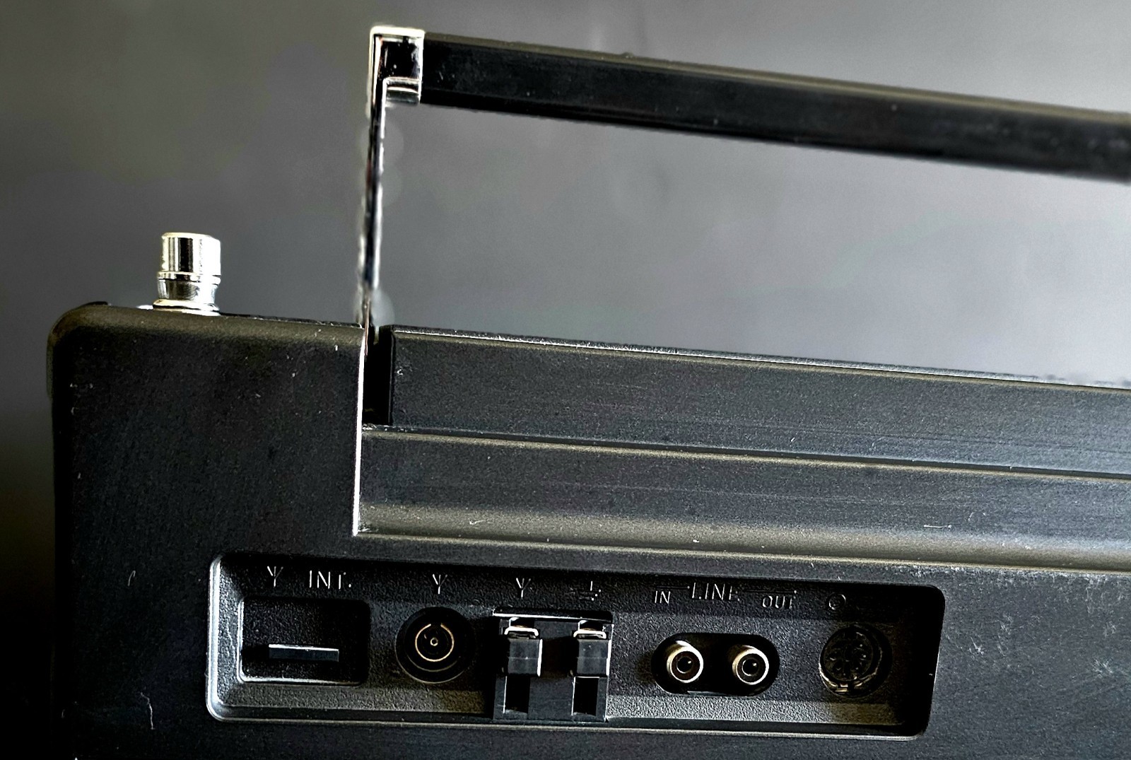 Grundig Satellit Professional 650 LW,MW,SW,FM