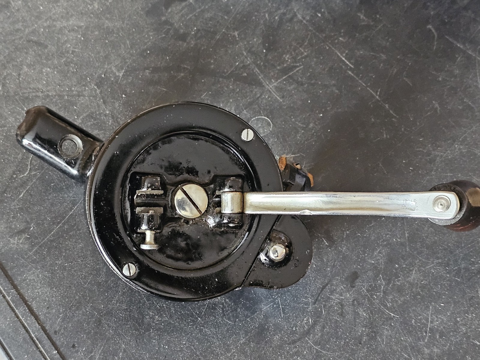 Original Singer Sewing Machine handcrank For 201K, 99k, original Simanco stamped