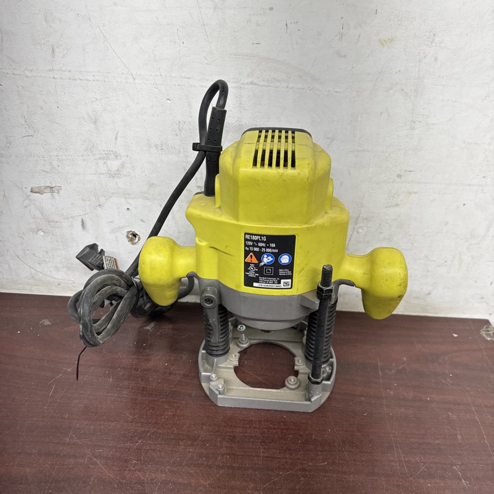 RYOBI 10 Amp 2 HP Plunge Base Corded Router MISSING