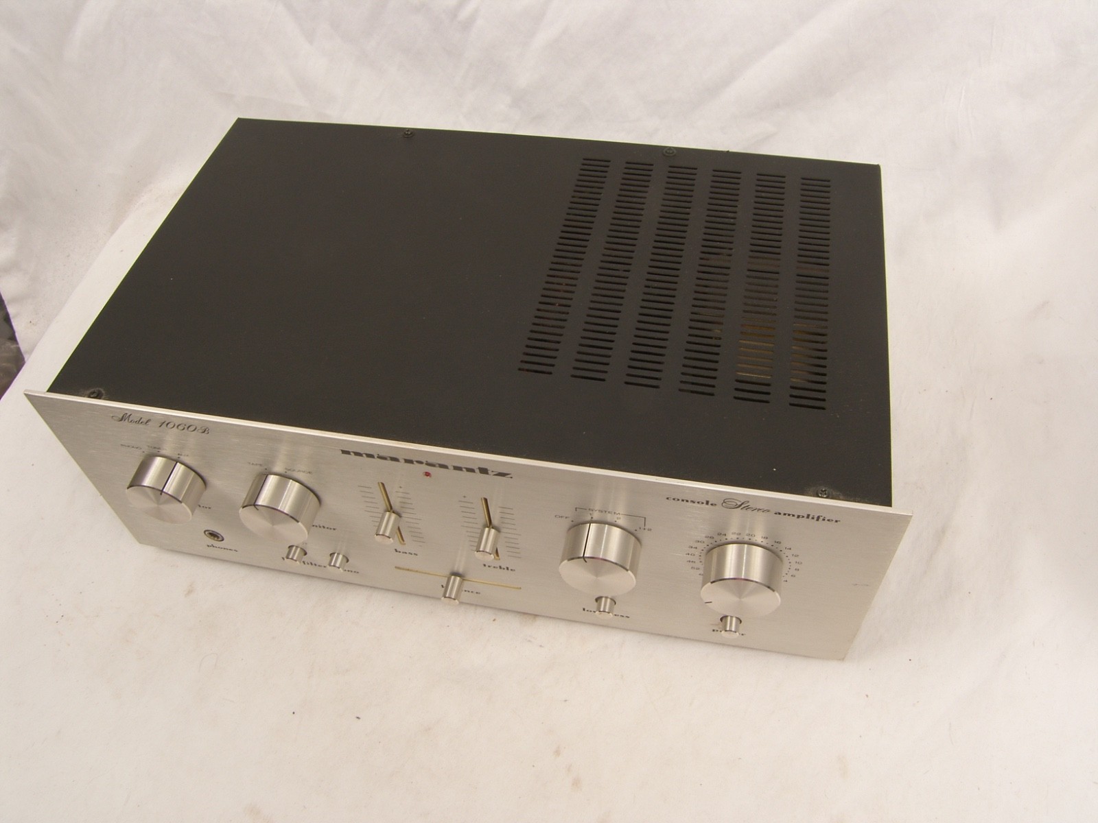 Vintage Marantz 1060B Integrated Stereo Amplifier 1970s Unrestored Sounds Nice