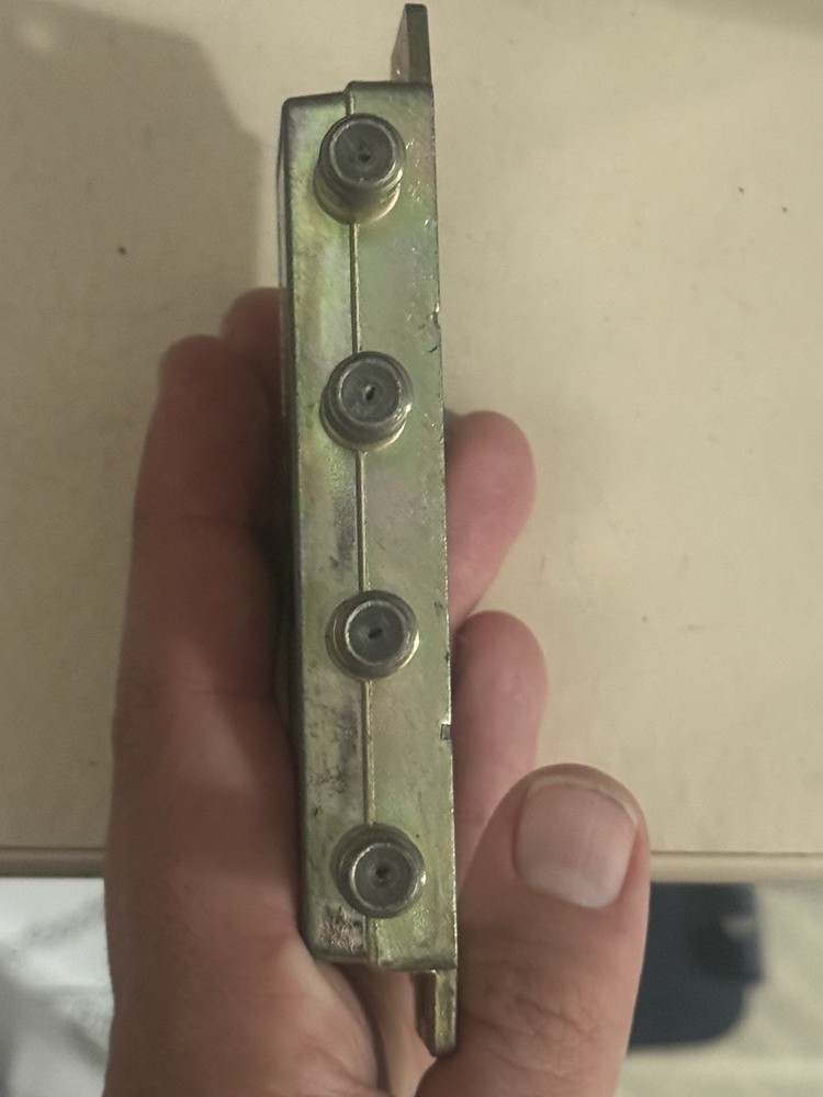 Tru-Spec HFS-4 950-1750MHz Splitters