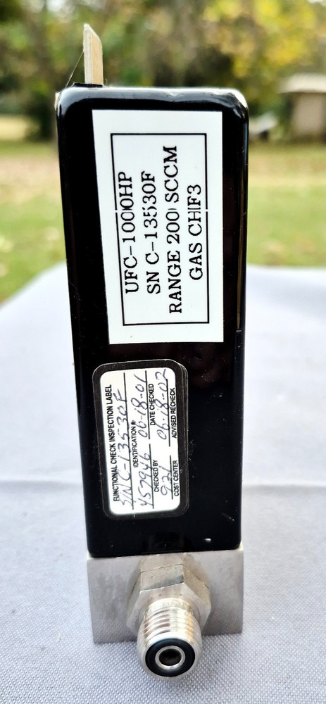 Unit UFC-1100HP Mass Flow Controller Range 200 SCCM Gas CHF3