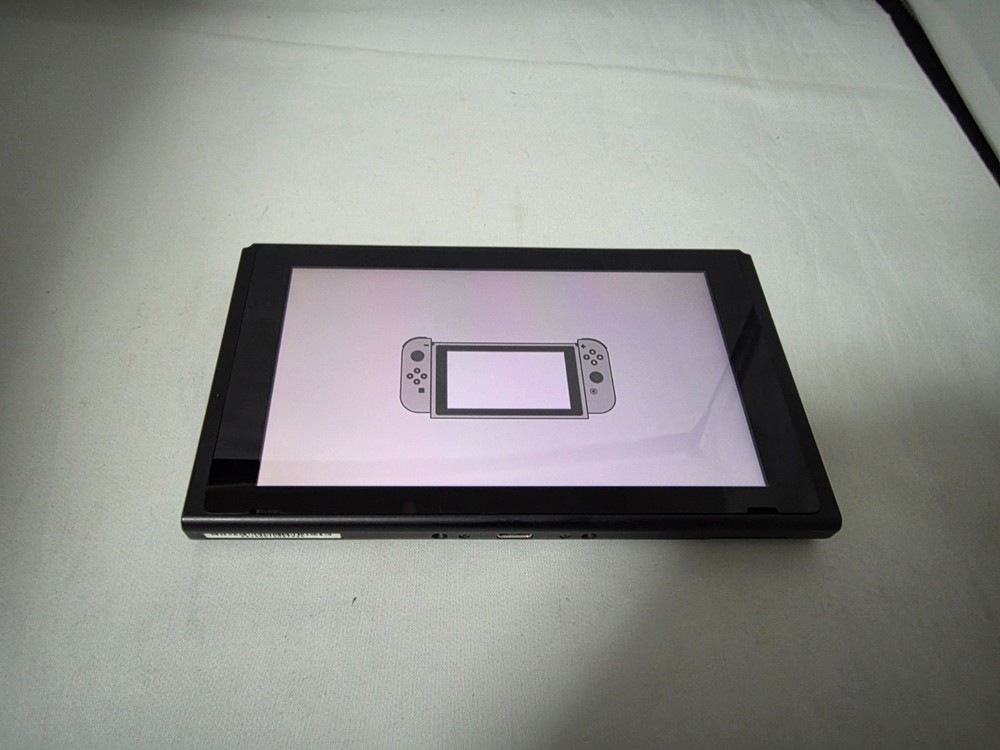 Nintendo Switch Unpatched Console Only Screen slightly yellowing Tested