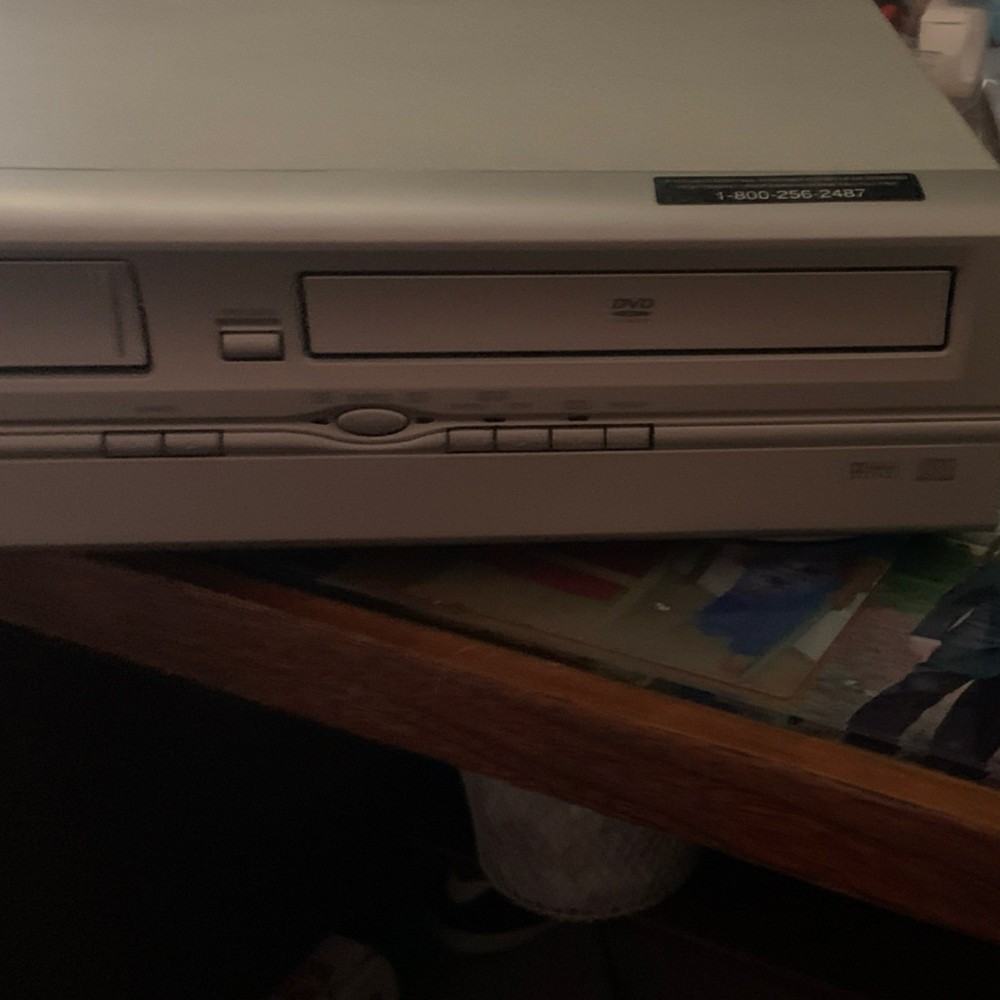 Emerson EWD2004 DVD VHS Player Recorder Combo Component Composite Audio Console