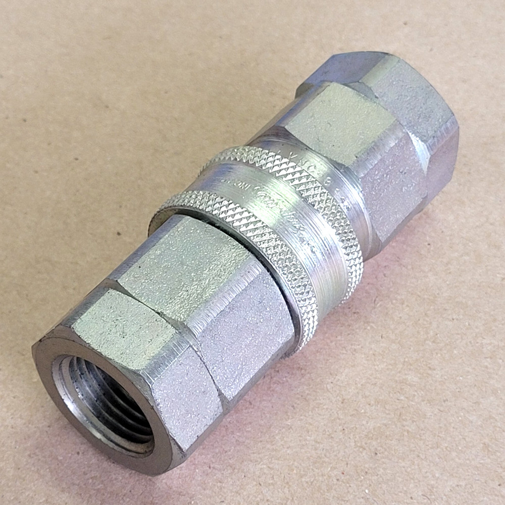 SNAP-TITE VHC-8 QUICK COUPLER, 1 PC.