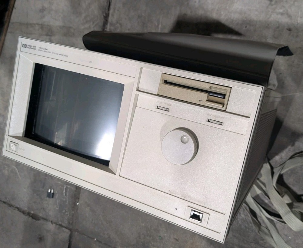 Hewlett Packard HP 16500A Logic Analysis System