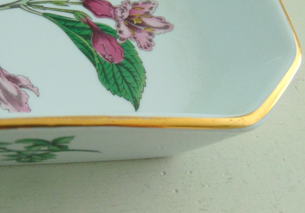 Spode "Stafford Flowers" 14" Rectangular Oven to Table Baker -Weigela & Lavender