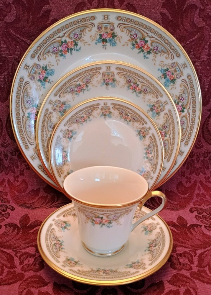 Lenox Versailles China 5-Pc Place Setting - Very Nice!