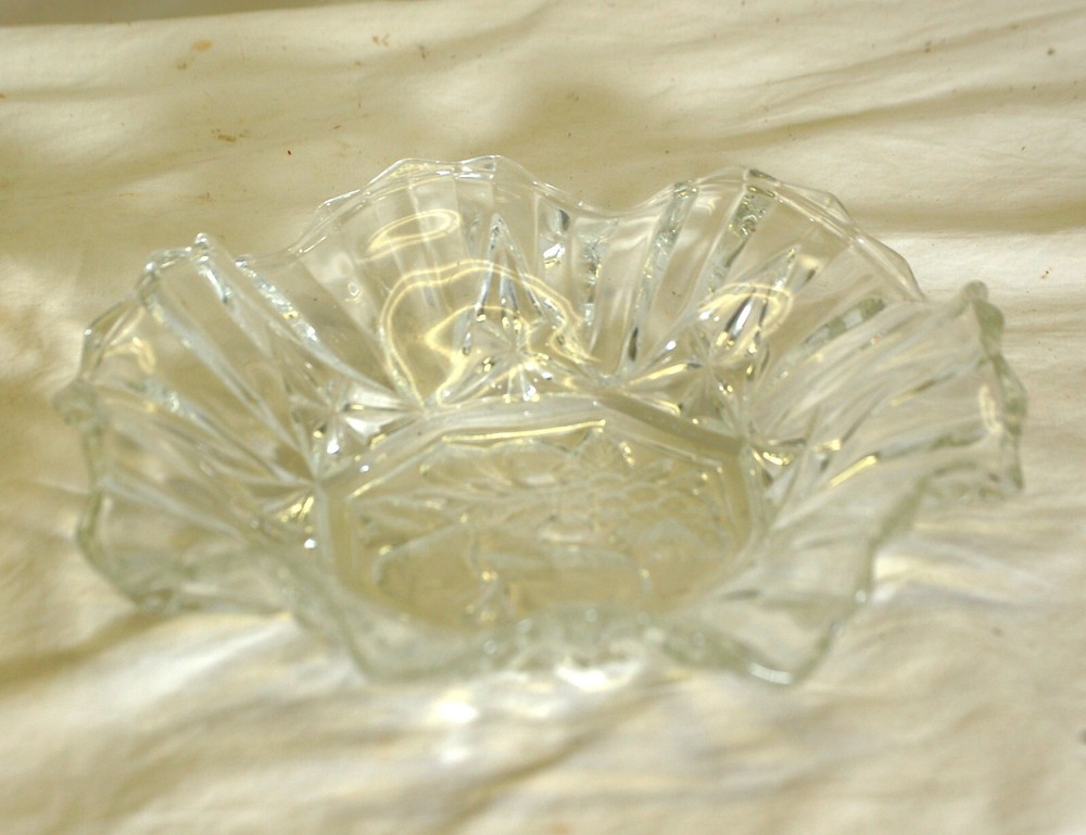 Clear Glass Ribbed Candy Dish Wavy Sawtooth Edges Fruit Designs Unknown Maker