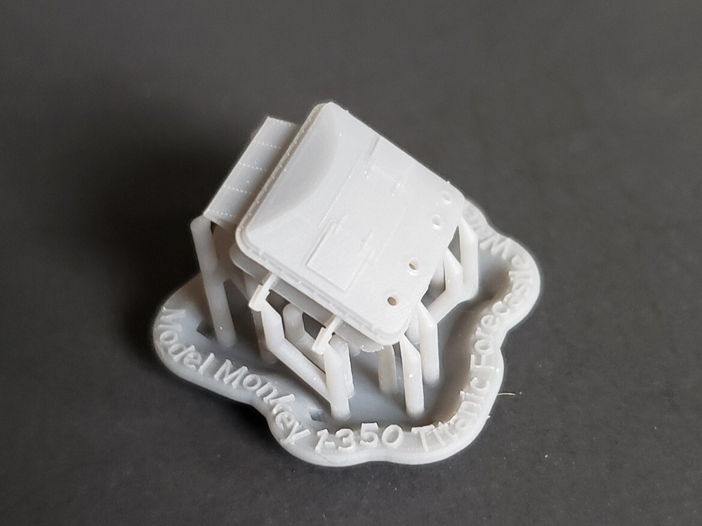 1/350 Titanic Forecastle Watertight Hatch
