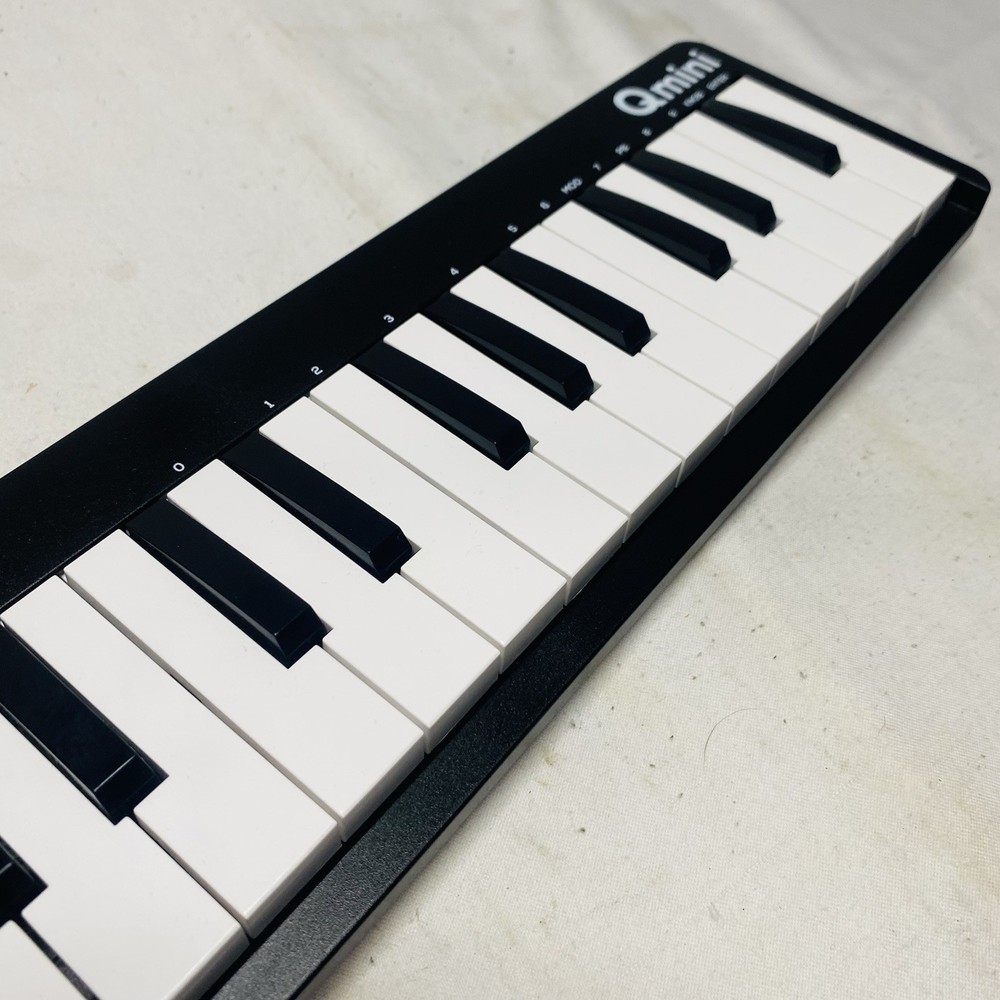 Alesis QMini Compact 32-Key USB MIDI Controller Tested In Box