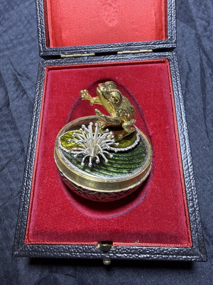 Stuart Devlin Silver Gilt Surprise Egg Frog Lily Pad Box Ltd Ed 101