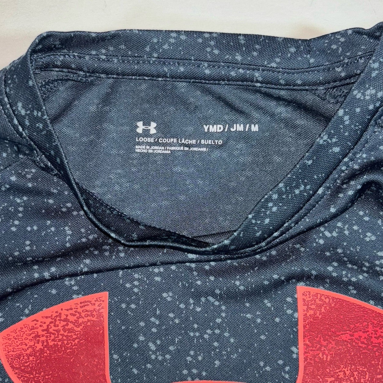 Under Armour and Nike Youth Medium YM Lot Of 4 Shirts Blue Gray Black Logo EUC